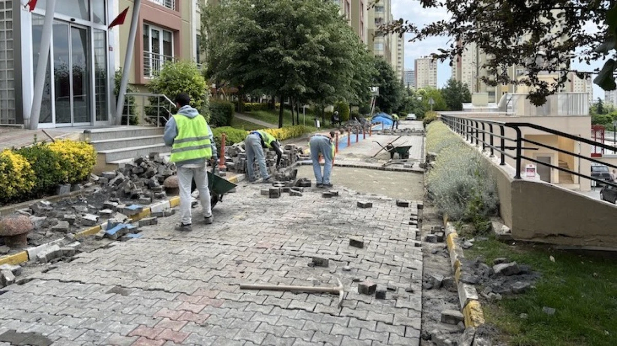 Site içindeki yollarda çalışma başladı